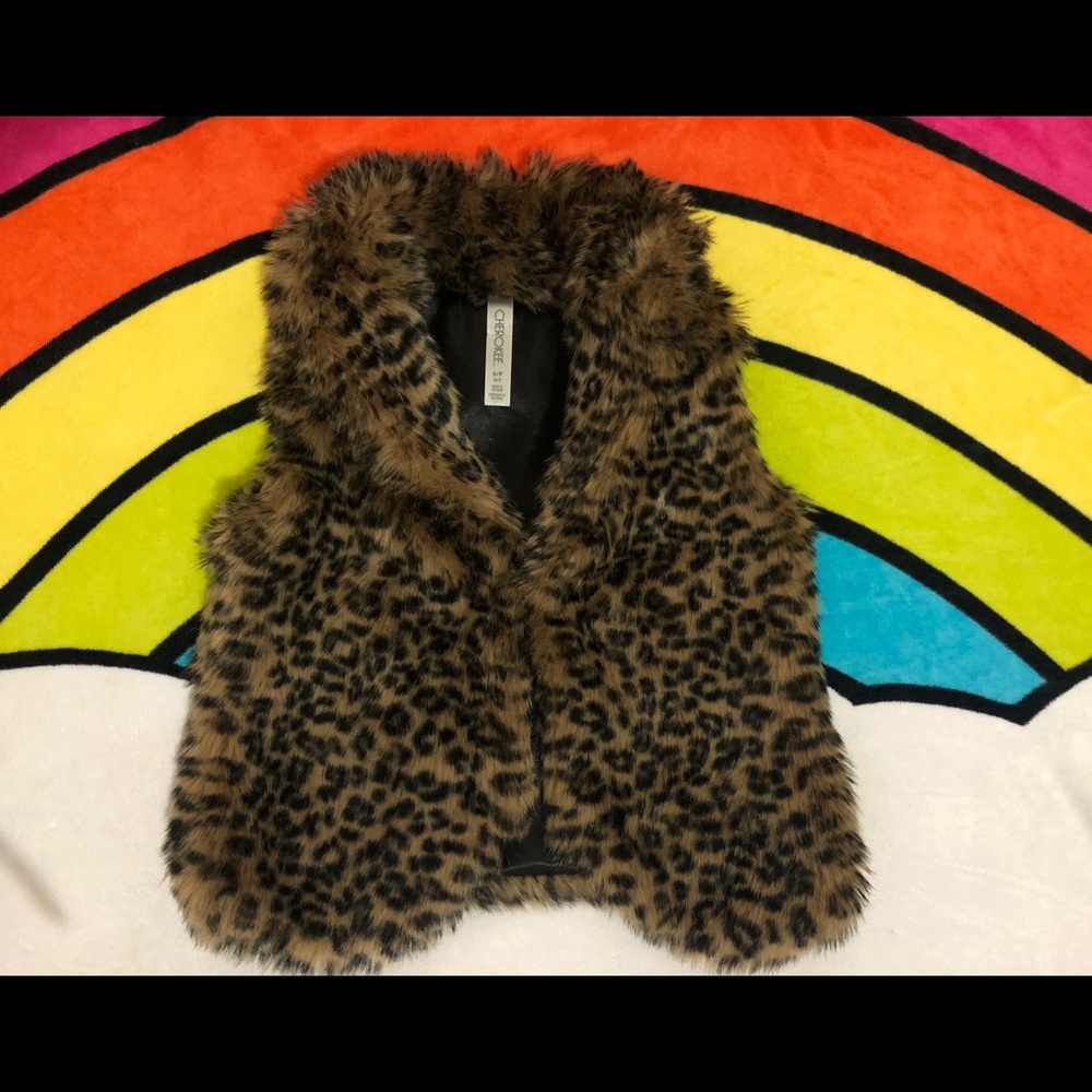 Cherokee 👧🏻 Faux Fur vest 😍 size 6/7